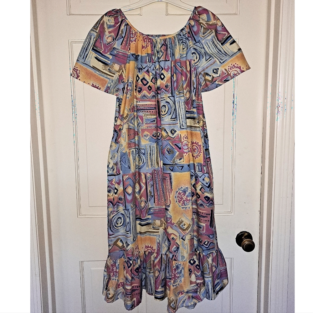 Women’s vintage house dress southwestern Aztec size small short sleeve tribal